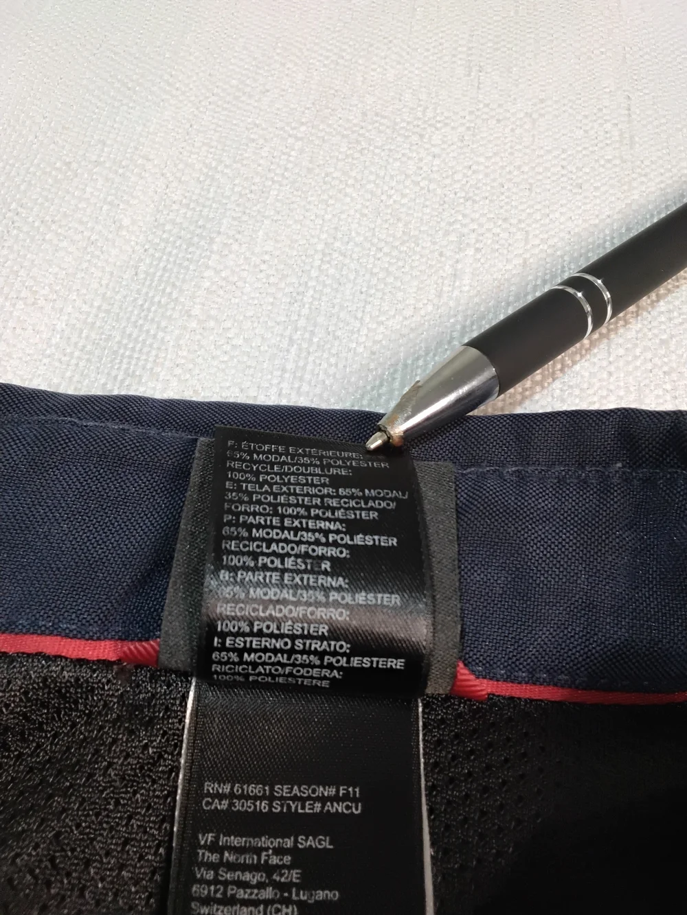 The North Face Men's Navy Blue Long-Sleeve Button-Down Shirt Sz M.